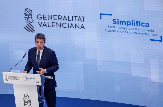 El president de la Generalitat, Carlos Mazón, presenta el Plan Simplifica