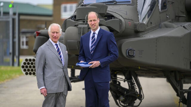 InternacionalCategorias.-El rey Carlos III transfiere a su hijo Guillermo el cargo de coronel jefe del Cuerpo Aéreo del Ejército