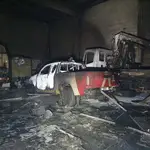 El fuego ha devorado una nave industrial y varios vehículos en el polígono industrial de Villalmanzo (Burgos)