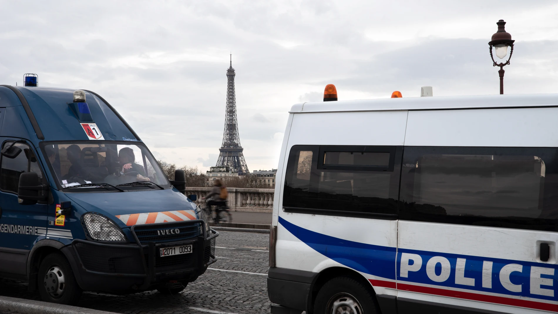 Furgones de la Policía y la Gendarmería de Francia en la capital, París (archivo) (Foto de ARCHIVO) 22/03/2023