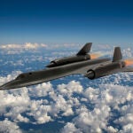 Lockheed SR-71 Blackbird es un avión de reconocimiento estratégico que representó un hito en la historia de la ingeniería aeronáutica y consiguió velocidades que le permitieron ser el más rápido del mundo