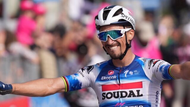 AMP. Ciclismo/Giro.- Julian Alaphilippe (Soudal QuickStep) se reivindica en la duodécima etapa del Giro