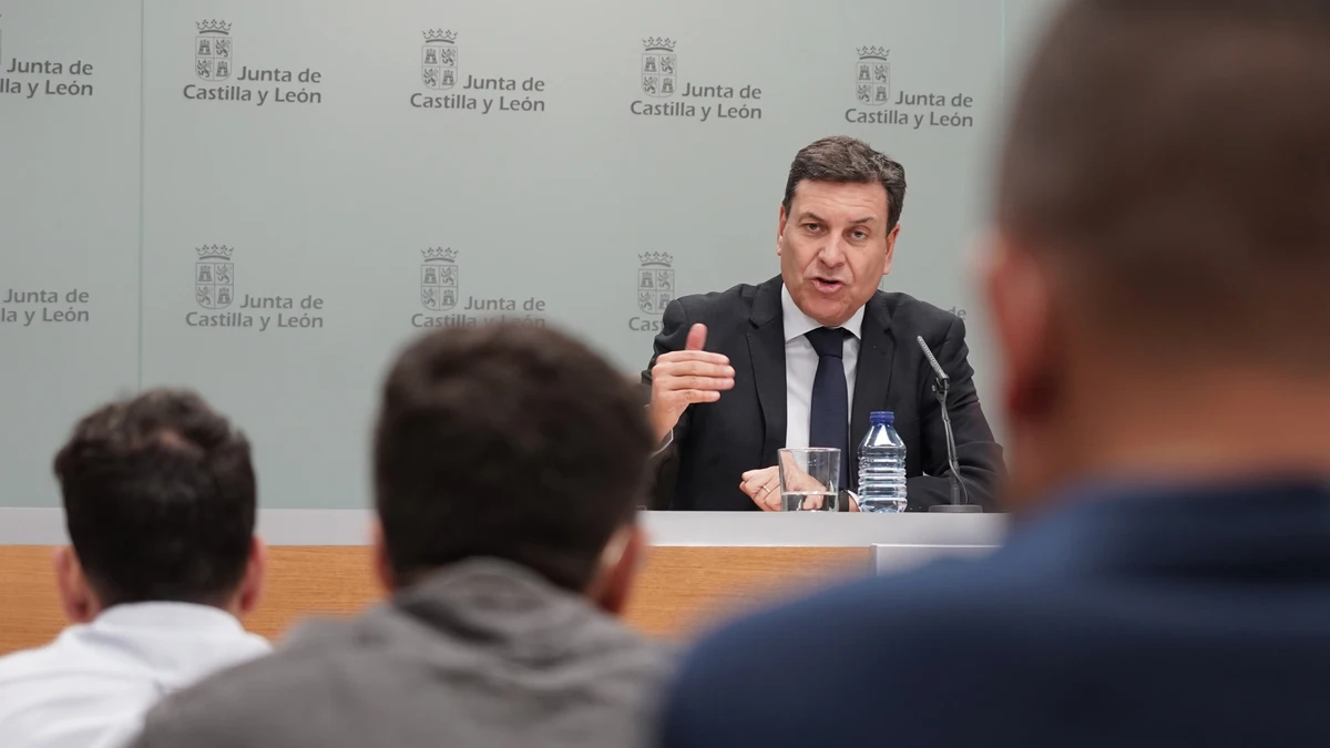 La Junta rechaza el «autobombo y triunfalismo» de Pedro Sánchez