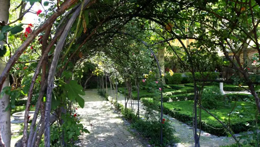 Vista del jardin palaciego