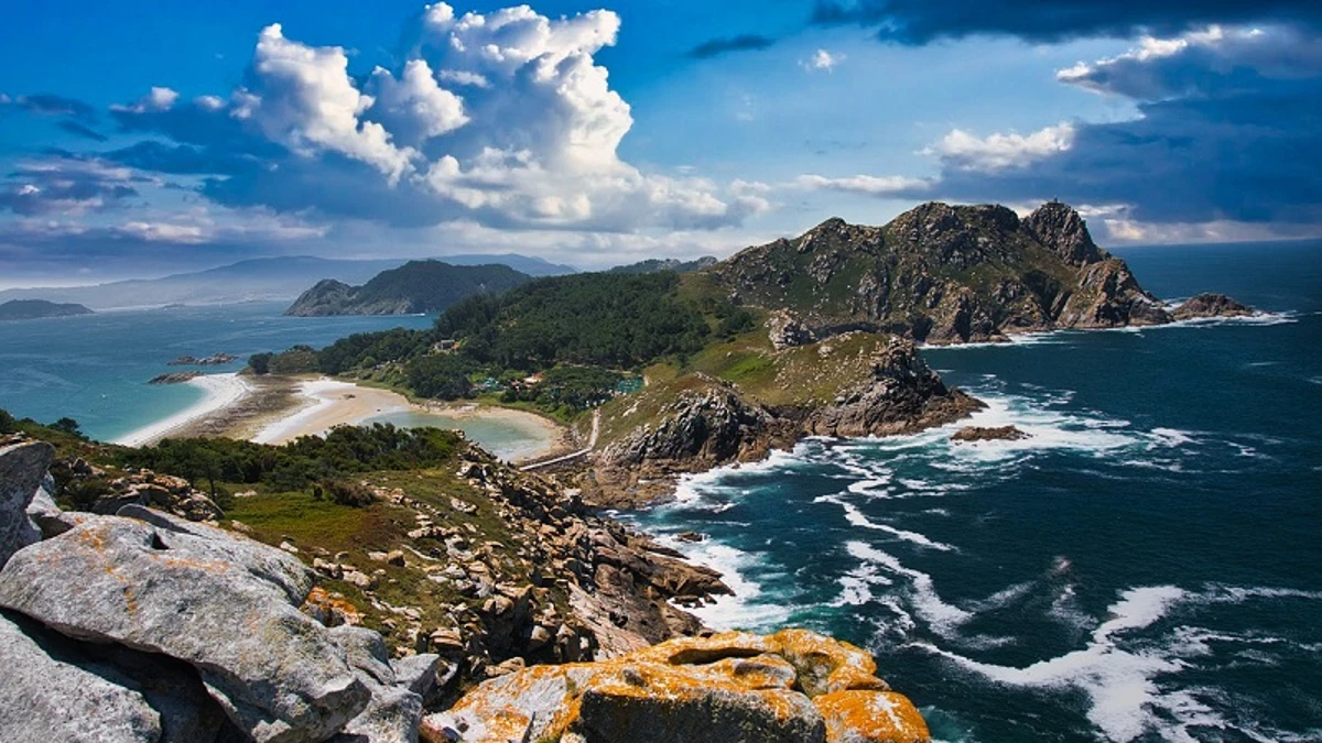 El turismo en Galicia se dispara: récord de viajeros y pernoctaciones en el arranque del año