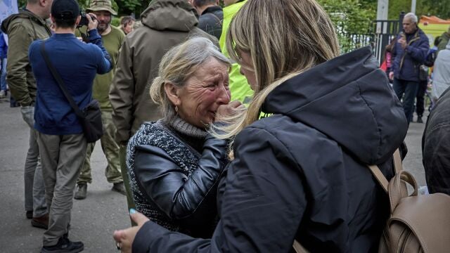 A Ukrainian woman reacts at the evacuation center which receives people who had to leave territories close to the Russian border in Kharkiv, Ukraine, 15 May 2024 amid the Russian invasion.