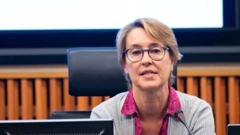 Agnes Dufau, abogada especializada en Derecho Animal y Sociedad
