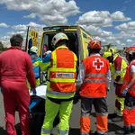 Sucesos.- Un motorista de 63 años sufre la semiamputación de una pierna en un accidente en Alcalá sin más implicados