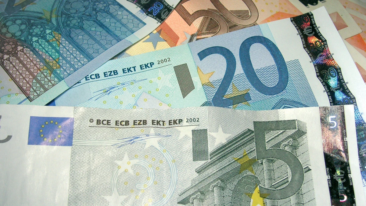 El error que cometen todas las personas mayores de 50 con su dinero: pierden miles de euros