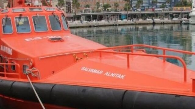 Continúa la búsqueda de la bañista desaparecida en una playa de Fuengirola