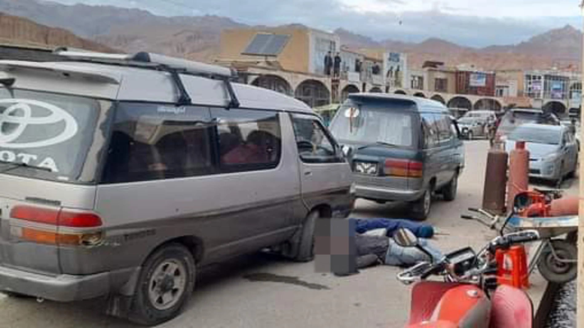 Hombres armados matan a tres turistas españoles en Bamiyán, Afganistán