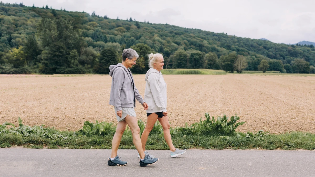 Esta es la rutina para mayores de 60 años que reduce el riesgo de muerte, según un estudio