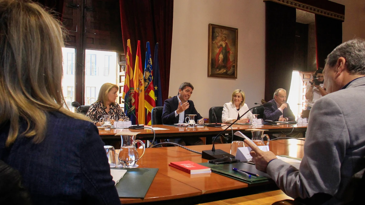 El Gobierno valenciano envía a Teresa Ribera un requerimiento previo al contencioso para exigir el agua de l’Albufera