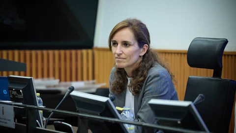 La ministra de Sanidad, Mónica García