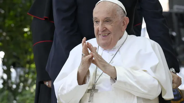 El Papa llama a la Iglesia a explorar los "senderos abiertos" en China