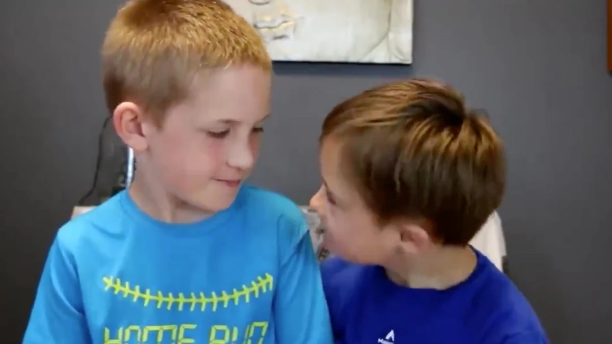 La reacción de un niño con síndrome de Down a las palabras de su hermano mayor: “Él tiene la mejor risa del mundo”
