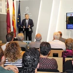 El consejero de Medio Ambiente, Universidades, Investigación y Mar Menor, Juan María Vázquez, dio la bienvenida a los investigadores e invitados a la jornada de trabajo