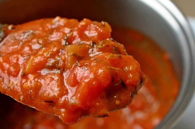 Este es el tomate frito más saludable del supermercado según la OCU