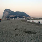 Los municipios del Campo de Gibraltar esperan el pacto que definirá el encaje del Peñón tras el Brexit