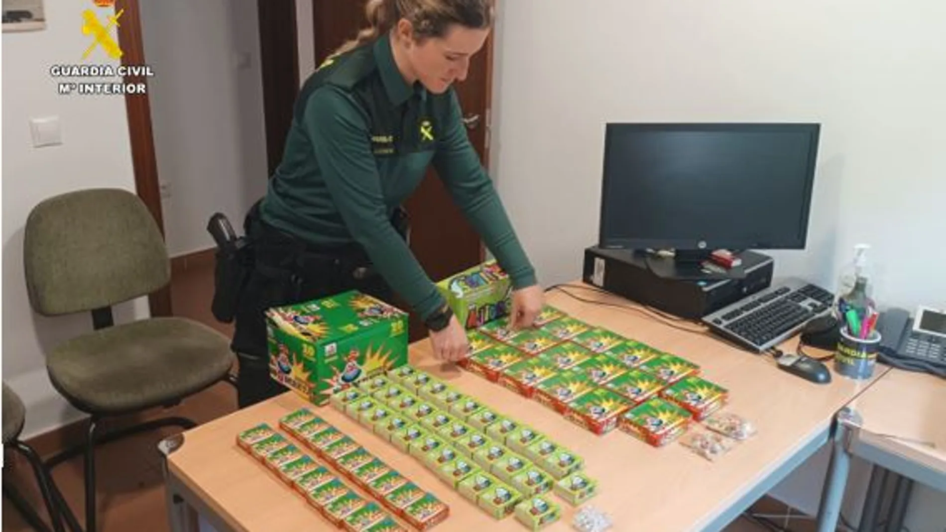 Material incautado por la Guardia Civil