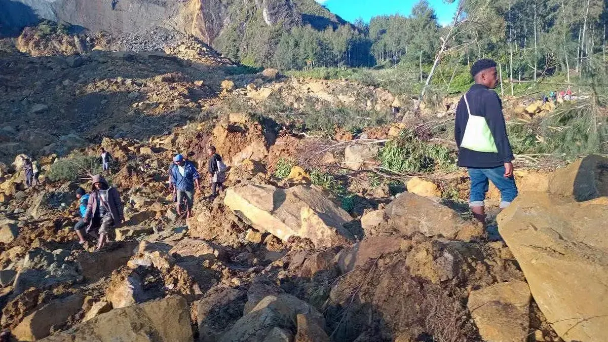 El corrimiento de tierra en Papúa deja 2.000 sepultados tras derrumbarse una montaña