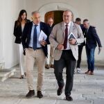 El alcalde de Valladolid, Jesús Julio Carnero, y el rector de la Universidad de Valladolid, Antonio Largo, informan sobre diferentes proyectos de colaboración