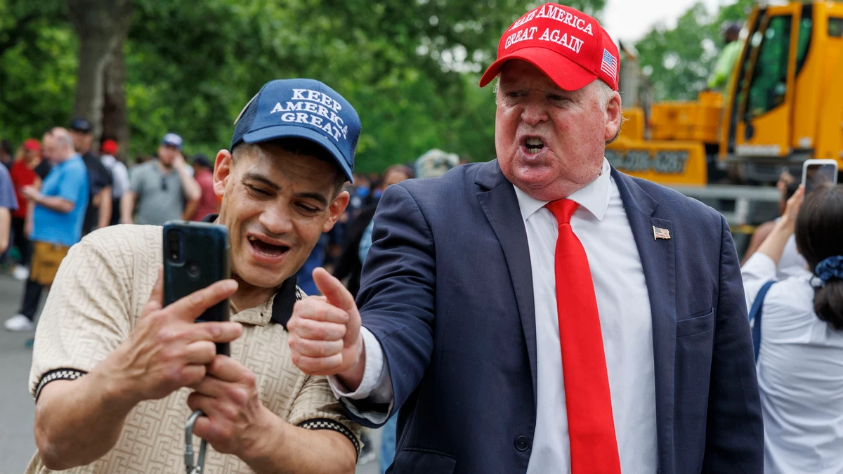 Miles de vecinos del Bronx ovacionan emocionados a Trump en su mitin más arriesgado en Nueva York