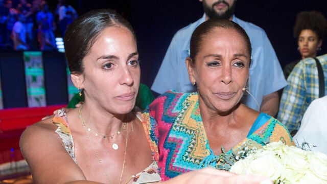 Isabel Pantoja y su sobrina Anabel Pantoja
