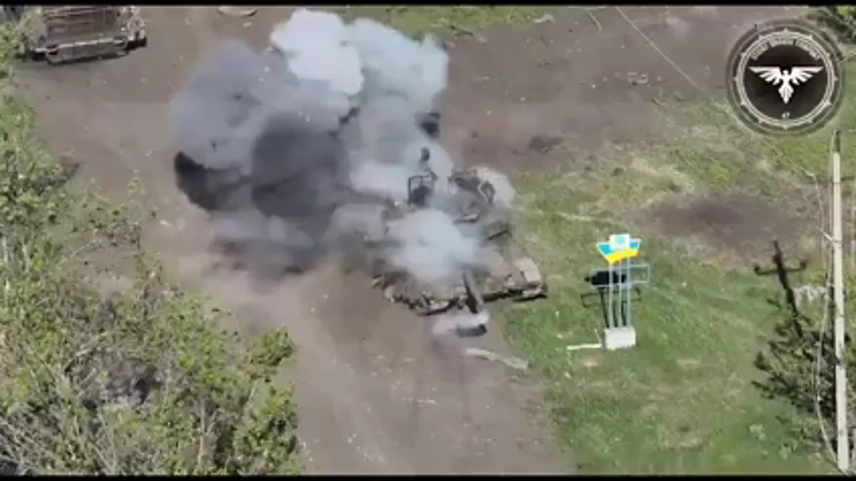 Tres drones pulverizan un tanque ruso T-90 nada más entrar en territorio ucraniano