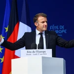 Emmanuel Macron inició el domingo el primer viaje de Estado de un presidente francés en Alemania desde 2000