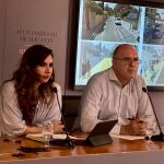Los portavoces del Gobierno Local, Ana Poquet y Manuel Villar, en rueda de prensa hoy en el Ayuntamiento de Alicante