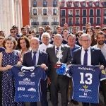 El alcalde de Valladolid, Jesús Julio Carnero, y la corporación municipal reciben a los campeones del VRAC Quesos Entrepinares