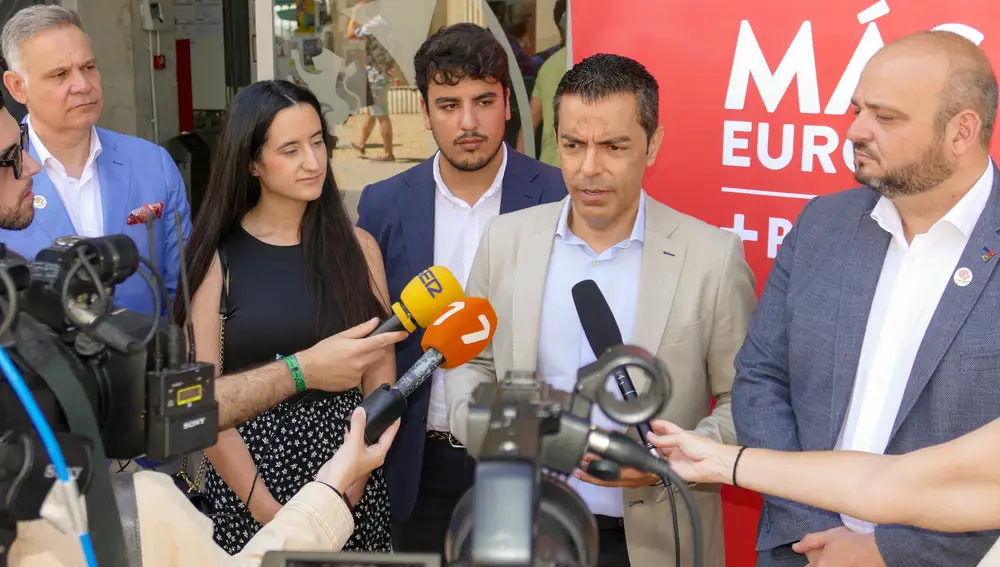 9J.- El candidato del PSOE Marcos Ros aboga por potenciar las universidades europeas