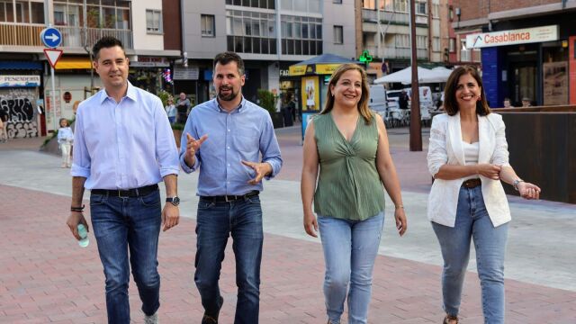 Tudanca junto a De la Rosa, Iratxe García y Esther Peña, en un acto de campaña en Burgos