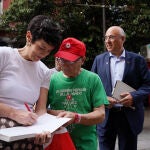 La ministra de Inclusión, Seguridad Social y Migraciones, Elma Saiz, visita la Caseta Electoral del PSOE Valladolid