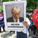 EEUU.- Trump se declara "preso político" mientras pide donaciones a sus simpatizantes para la campaña electoral
