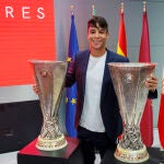 Óliver Torres se despide del Sevilla tras cinco temporadas y dos títulos de Liga Europa