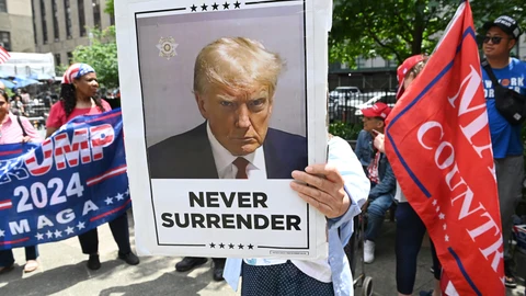 EEUU.- Trump se declara "preso político" mientras pide donaciones a sus simpatizantes para la campaña electoral