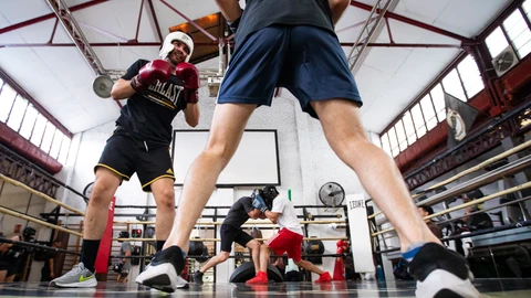 Clases de boxeo en el club deportivo, José Valenciano. © Jesús G. Feria.