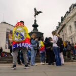 Seguidores del Real Madrid en Piccadilly Circus