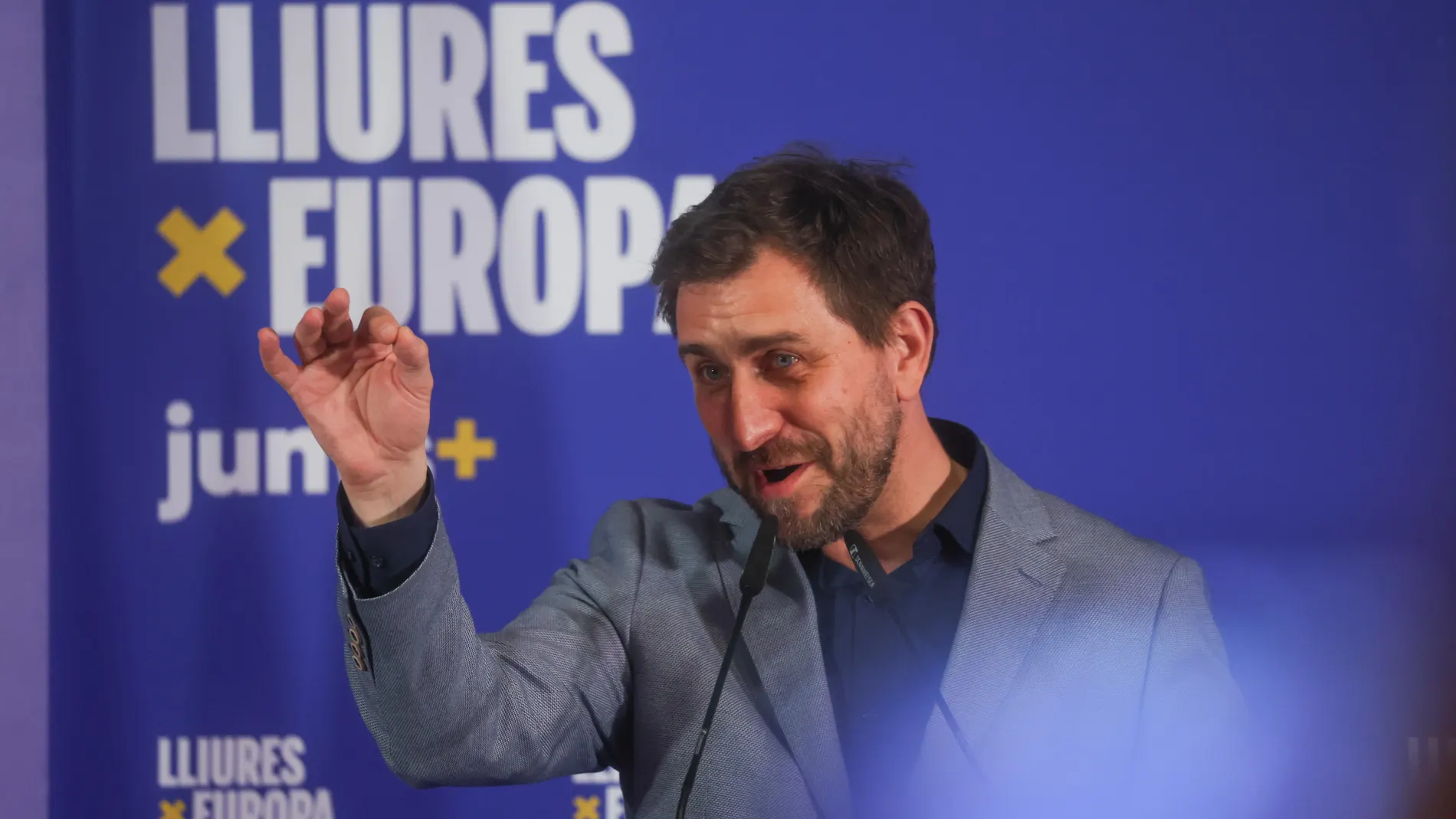 Brussels (Belgium), 01/06/2024.- Junts per Catalunya (Together for Catalonia) party candidate for the European elections, Antoni Comin, speaks at a press party press conference during a campaign event ahead of the European Parliament elections in Brussels, Belgium, 01 June 2024. The European Parliament elections are scheduled across EU member states from 06 to 09 June 2024. (Elecciones, Bélgica, España, Bruselas) EFE/EPA/OLIVIER HOSLET
