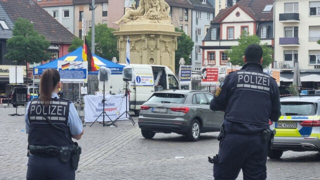 Policía tras un ataque en Mannheim, Alemania