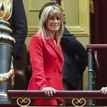 Begoña Gómez esposa del líder del PSOE y presidente del Gobierno en funciones Pedro Sánchez, en el Congreso, donde se celebra el primer día del debate de investidura.