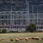 Subestación eléctrica construida a 400 metros de la Masía de Fraiximeno