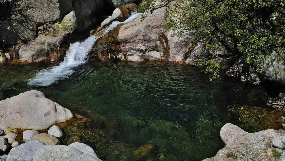 Piscina natural de la localidad abulense de Candeleda
