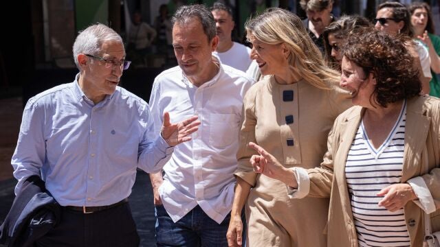 Yolanda Díaz recorre Oviedo en un acto de campaña electoral 
