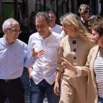 Yolanda Díaz recorre Oviedo en un acto de campaña electoral 