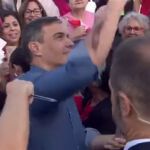 ¿Qué le ha pasado a Pedro Sánchez? Aparece con una herida en el brazo en el mitin del PSOE en Benalmádena