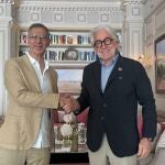 El presidente de la Confédération Générale des Enterprises du Maroc (CGEM) de la región de Tánger-Tetuán-Alhucemas, Adil Rais, y el de Foment del Treball, Josep Sánchez Llibre