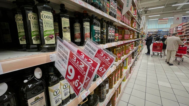Subida de precios de aceites de oliva y girasol en supermercados durante este invierno © Alberto R. Roldán / Diario La Razón. 05 12 2023